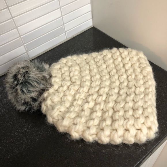 EUC Love & Lore women’s toque - Picture 2 of 9